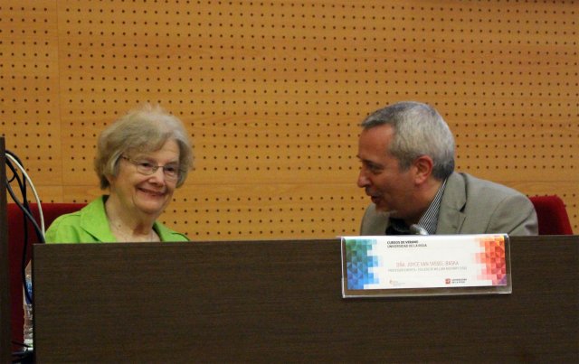Dra. Joyce Van-Tassel Baska y Dr. Antoni Castelló